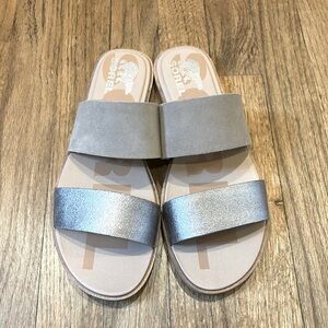 Sorel size 9 sandals